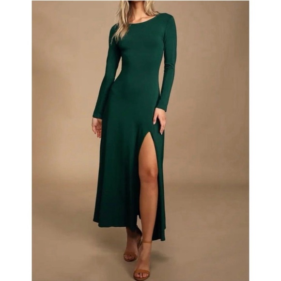 Dresses & Skirts - Green lulus dress